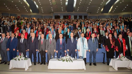 Selçuk Üniversitesi Akademik Yıl Açılış Töreni YÖK Başkanı Özvar’ın katılımıyla gerçekleştirildi